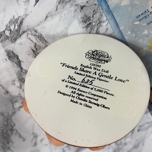Olivia’s Treasures #128392 “Friends Share A Gentle Love”  Sculpted Figurinep - Picture 4 of 4
